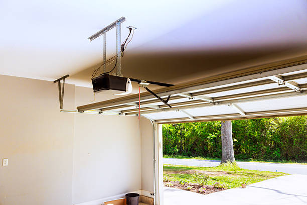 Top rated local Garage Door Panel Replacement specialists in Lacy-Lakeview, TX